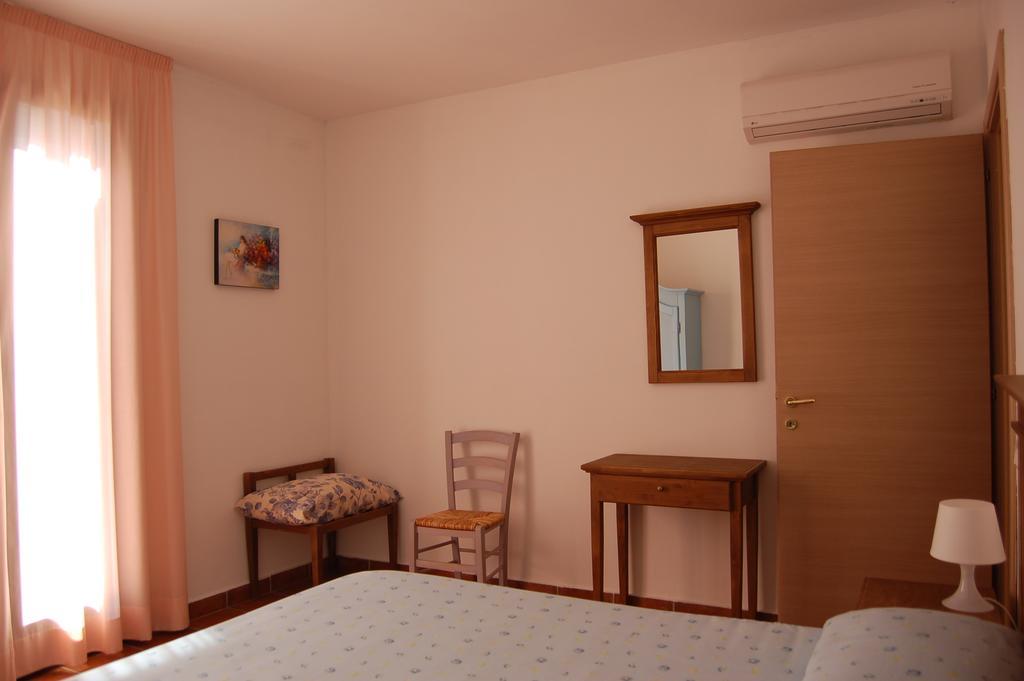 Borgo Valmarina Aparthotel Follonica Exteriör bild