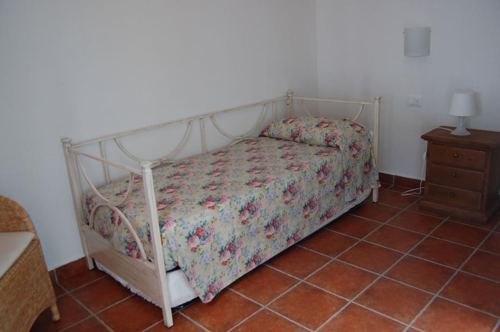 Borgo Valmarina Aparthotel Follonica Rum bild