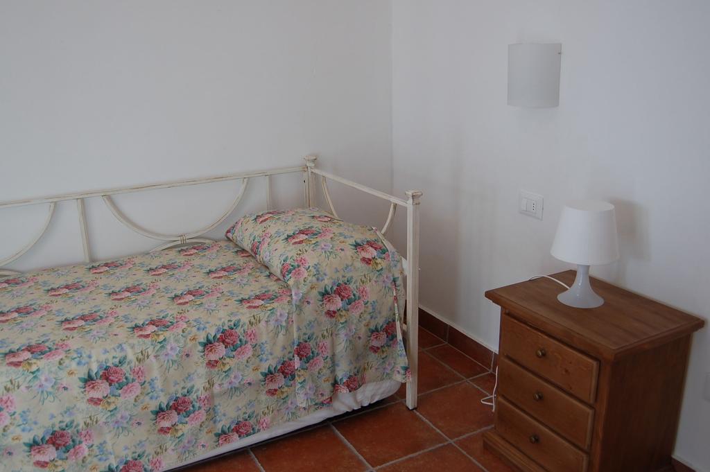Borgo Valmarina Aparthotel Follonica Rum bild