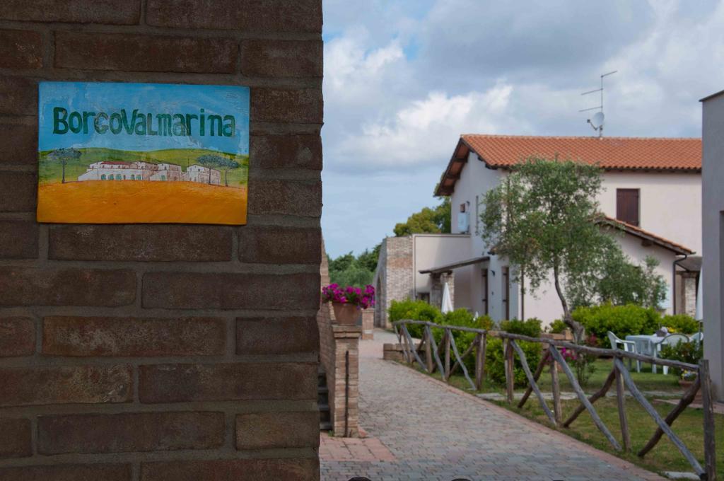 Borgo Valmarina Aparthotel Follonica Exteriör bild