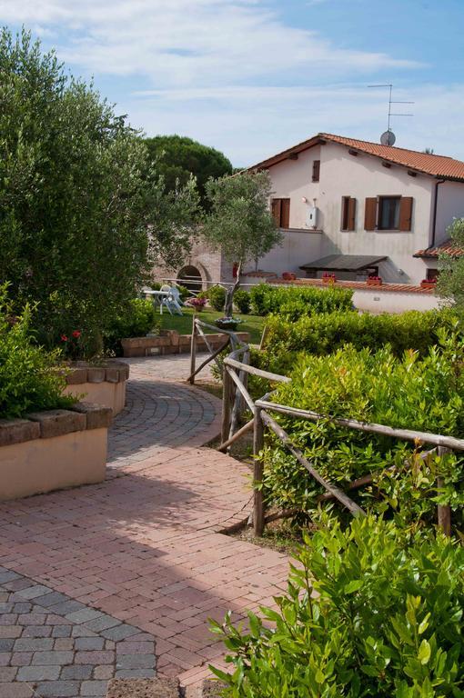 Borgo Valmarina Aparthotel Follonica Exteriör bild